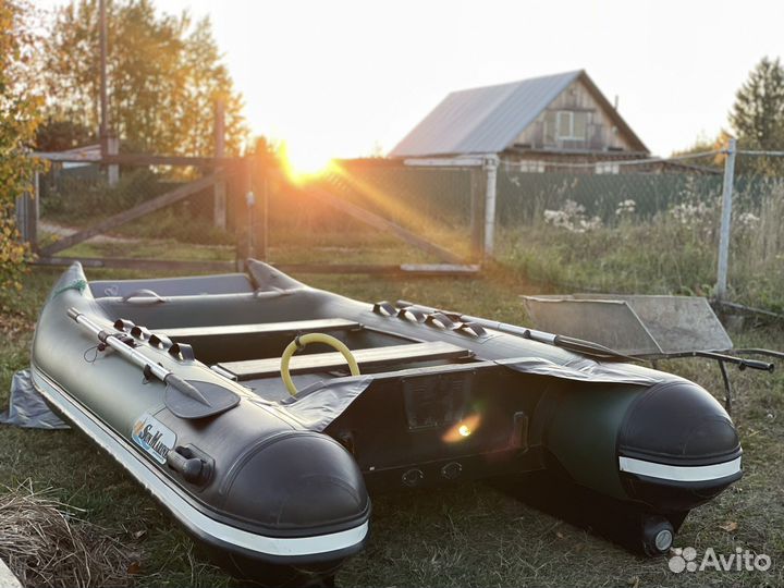 Лодка Sun Marine