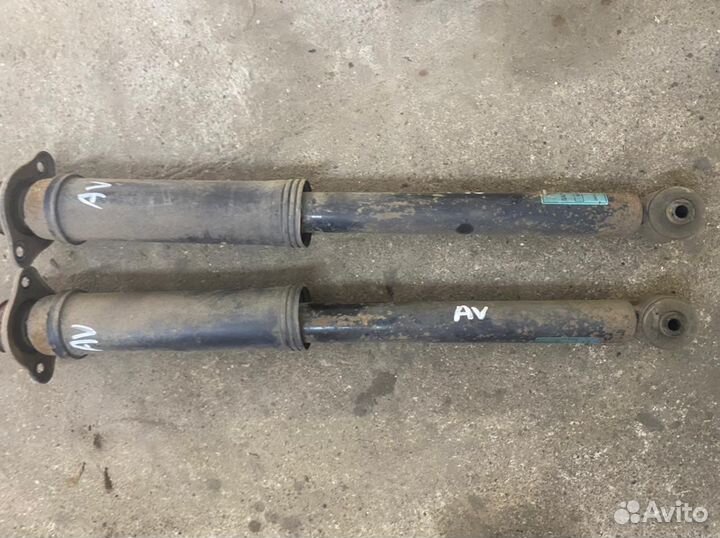 Задние амортизаторы Шевроле Авео T250