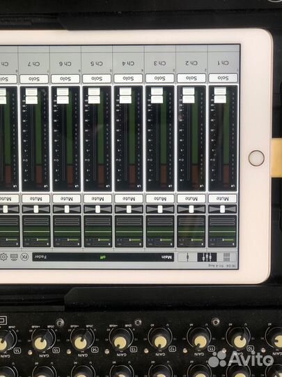 Микшерный пульт Mackie DL1608 с мягк чехлом