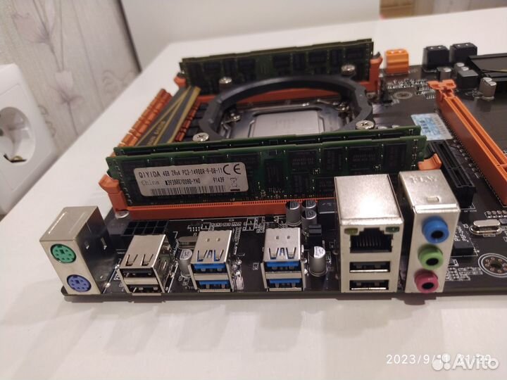Комплект X79 LGA 2011