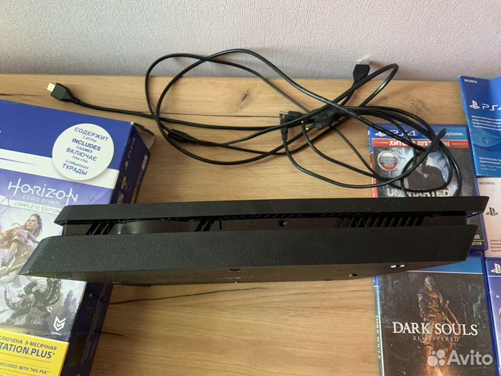Sony Playstation 4 Slim 1TB Идеал