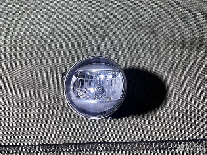 Противотуманная фара Toyota Land Cruiser 200