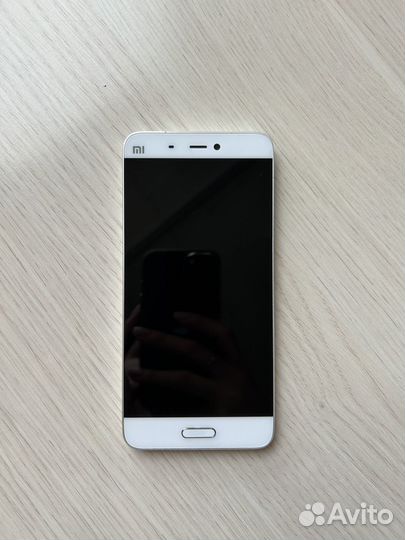 Xiaomi Mi 5, 3/32 ГБ