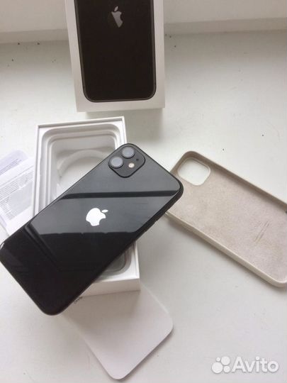 iPhone 11, 64 ГБ