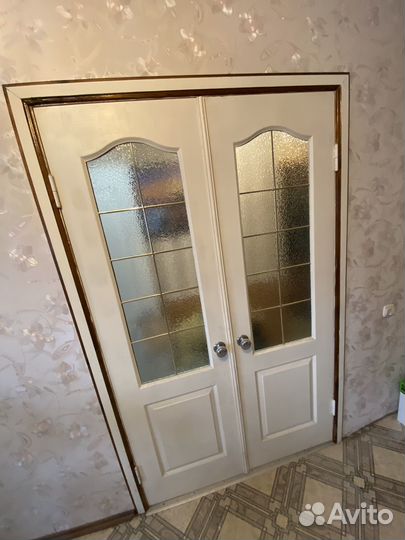 Дверь распашная