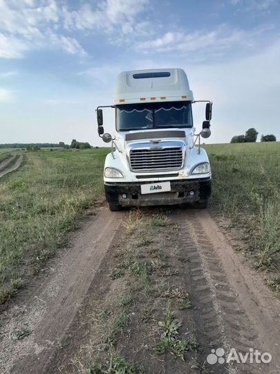 Freightliner CL120064ST с полуприцепом, 2004