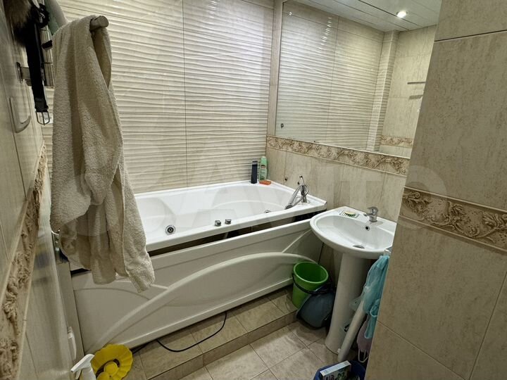 Комната 40 м² в 3-к., 16/17 эт.