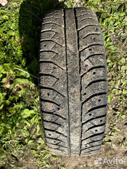 Bridgestone Ice Cruiser 7000 185/65 R15 88T
