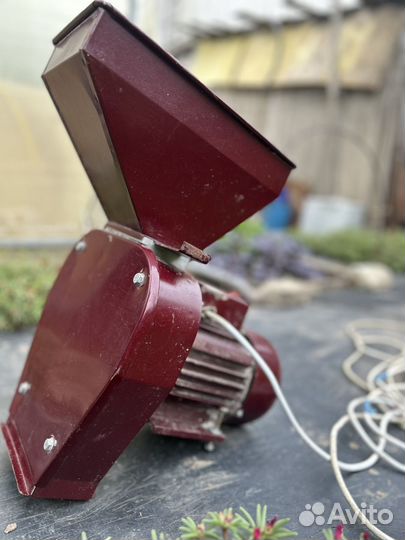 Дробилка для зерна