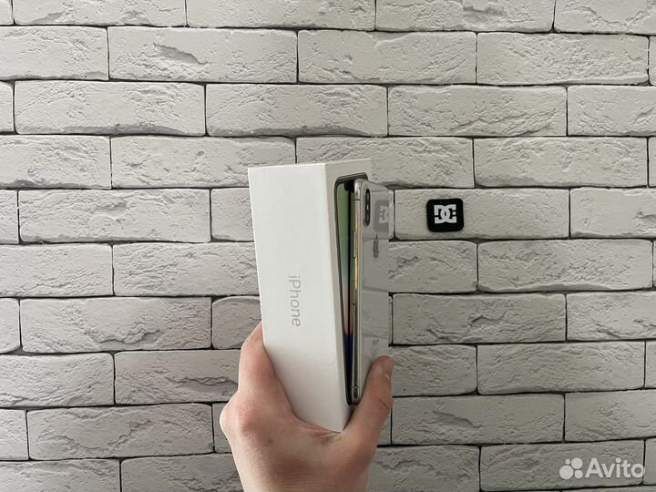 iPhone X, 64 ГБ