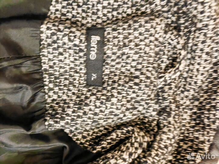 Пальто демисезонное 48 размер