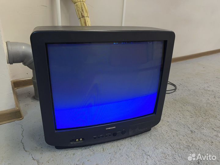 Телевизор samsung