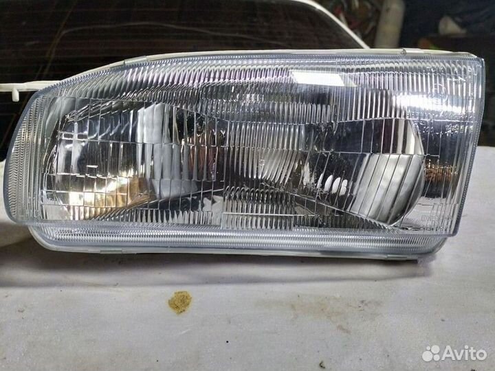 Фары toyota corolla 110