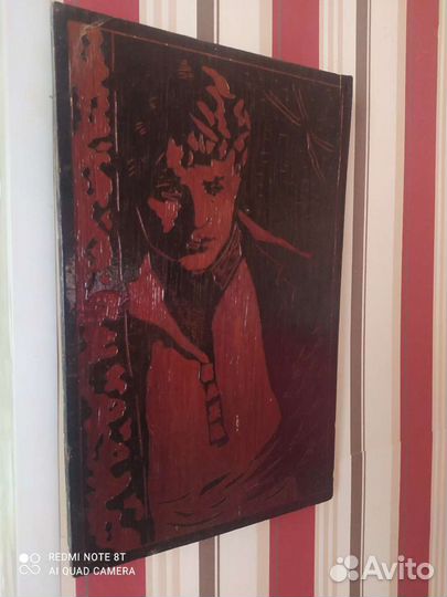 Портрет С. Есенина на дереве