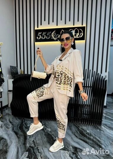 Костюм женский 46 и 48