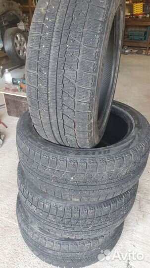 Bridgestone Blizzak VRX 235/50 R18