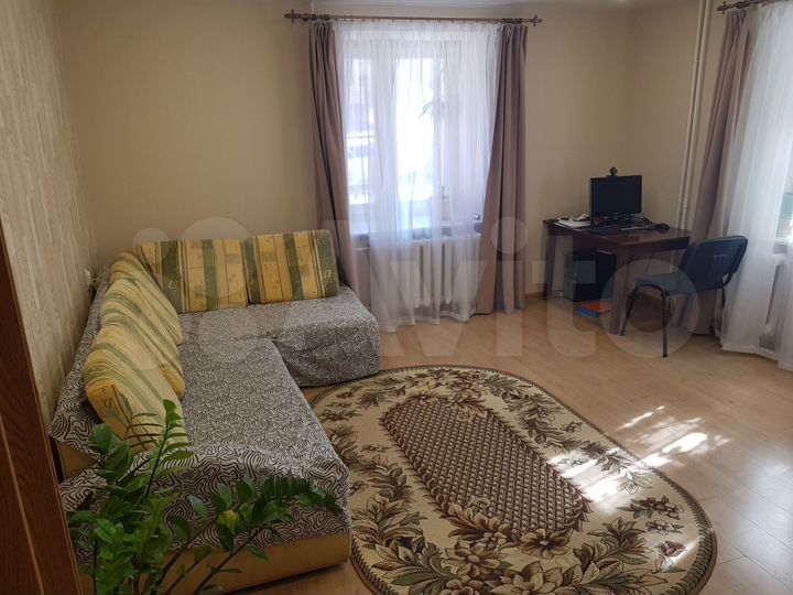 3-к. квартира, 80 м², 1/9 эт.