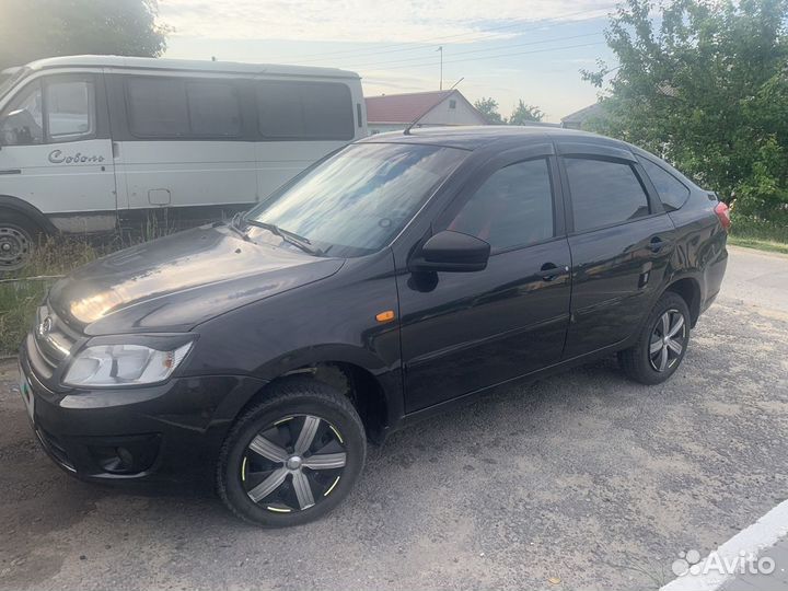 LADA Granta 1.6 МТ, 2015, 140 000 км