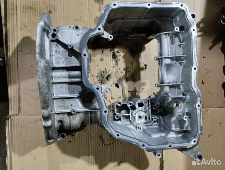 Верхний поддон двс VW Touareg NF 3.0 TDI