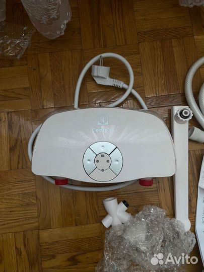 Нагреватель проточный Electrolux