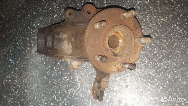 Кулак поворотный передний правый Ford Focus CB8