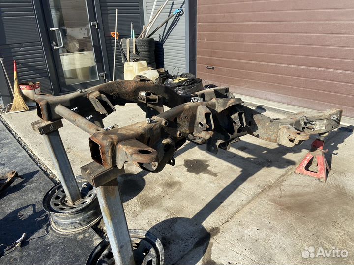 Рама передняя часть Cadillac Escalade GMT800