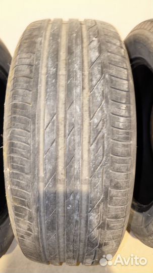 Bridgestone TRR 215/55 R17