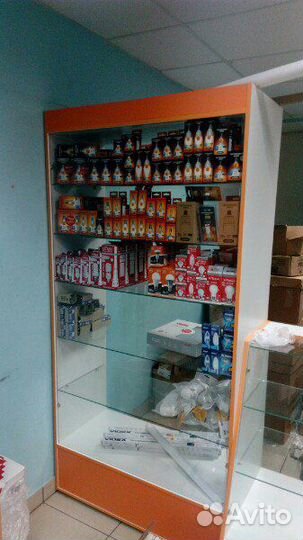 Стеклянные витрины, стеллажи и прилавки