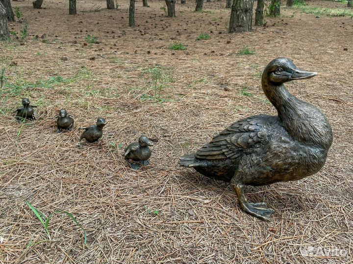 Утки из бронзы парковая скульптура