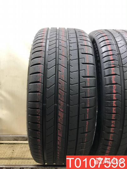 Pirelli P Zero PZ4 255/35 R22 99Y