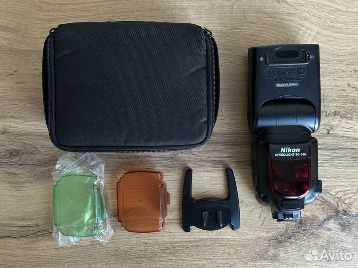 Вспышка nikon sb 910 (неполный комплект насадок)