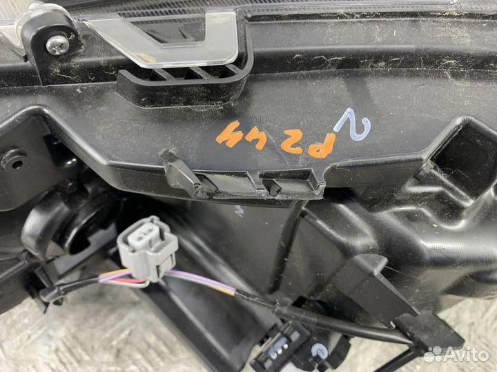 Фара правая, Toyota RAV4 2018-2023 2021