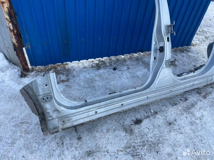 Порог левый Nissan Almera G15 K4MC697 2015