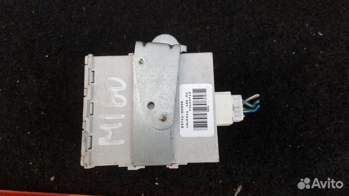 Блок управления центральным замком Toyota Corolla