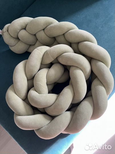 Бортик-коса в детскую кроватку