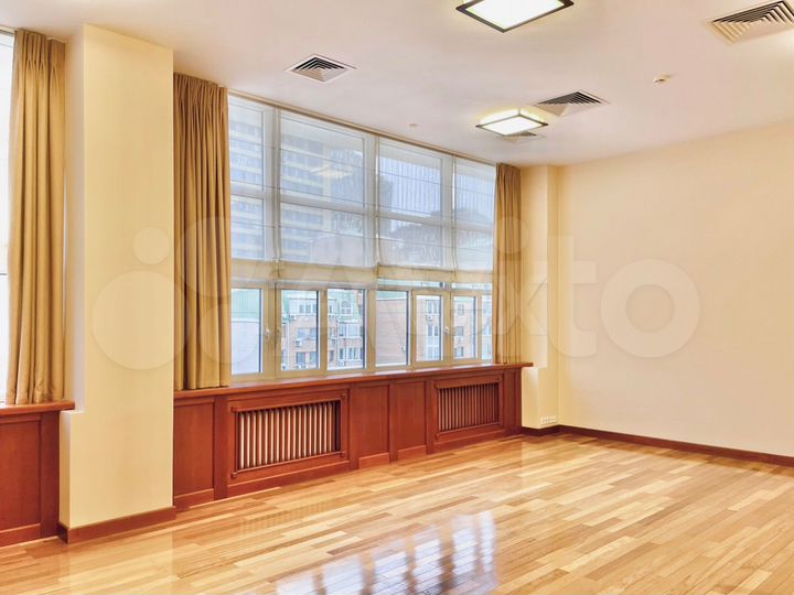 Сдам офисное помещение, 885 м²