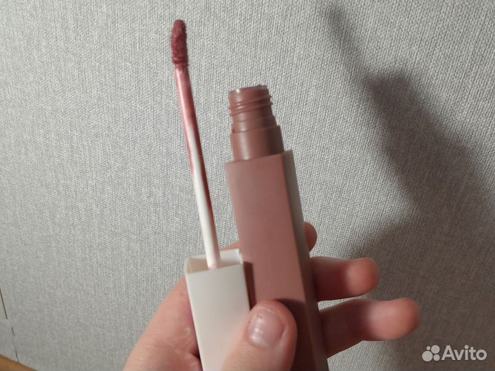 Maybelline super stay помада в 02 оттенке