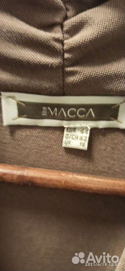 Платья на праздник р 48,50, плащ, куртка