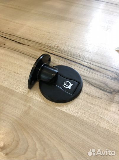 Магнитный стопор для двери черный