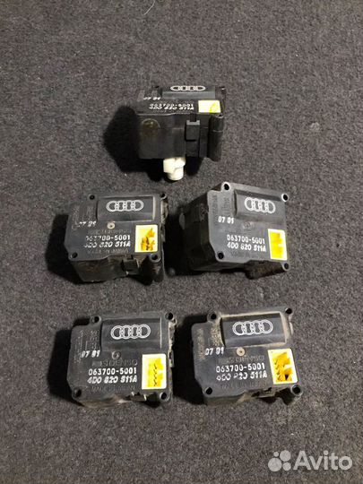 4D0820511A Моторчик заслонки печки Audi A8 D2 4.2