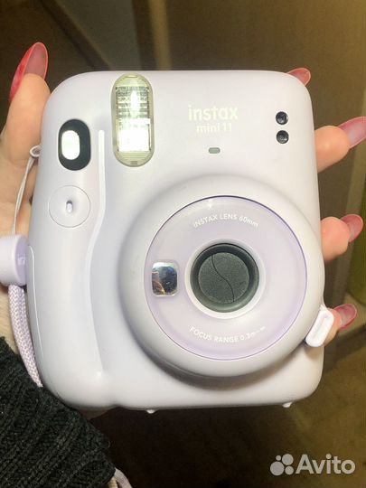 Пленочный фотоаппарат instax 11 mini