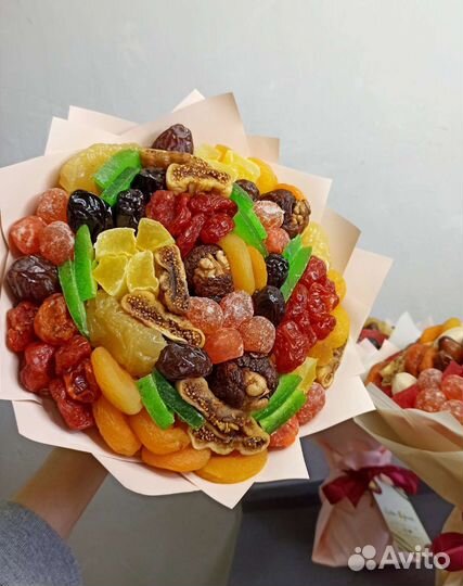 Съедобные букеты из сухофруктов и орехов