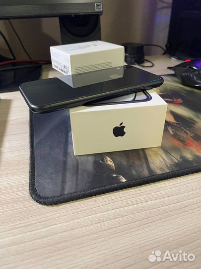 Телефон iPhone xr