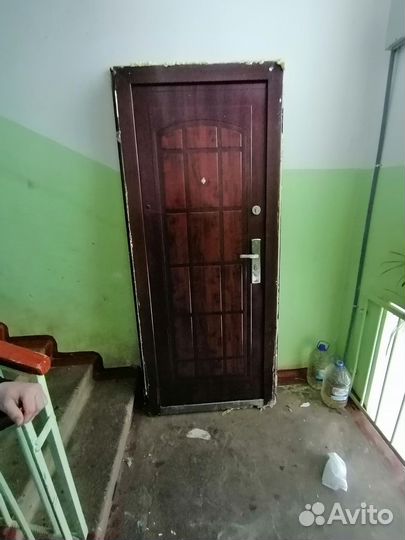 Дверь входная алюминиевая бу