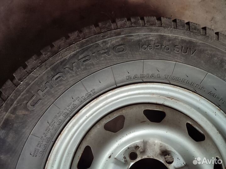 GT Radial Champiro IcePro SUV 265/70 R16