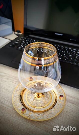 Бокал с блюдцем в золоте