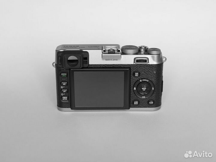 Fujifilm FinePix X100 фотоаппарат