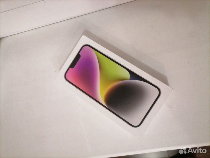 iPhone 14, 256 ГБ