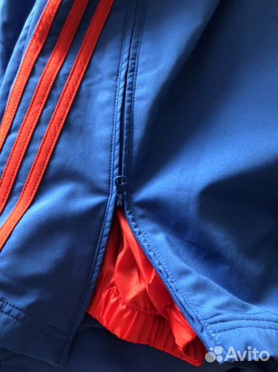 Мужской спортивный костюм