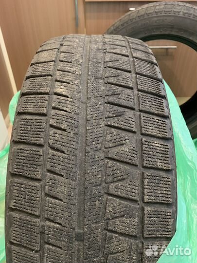 Bridgestone Blizzak Revo GZ 215/55 R17